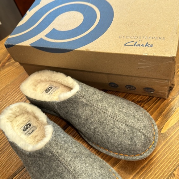 Cloud Steppers Clogs - Picture 6 of 12